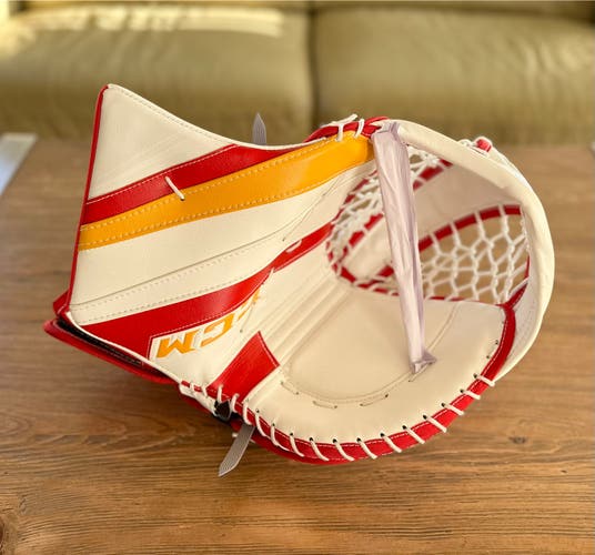 Brand New Pro Stock Pro Return CCM EFlex 5 Goalie Glove - 580 Break - Made for Jacob Markstrom