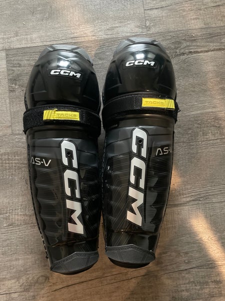 CCM Tacks AS-V Hockey Shin Guards