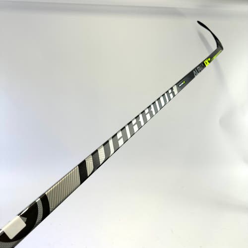 Used Right Handed Warrior Alpha LX Pro | 100 Flex | Custom Curve | Grip | A889