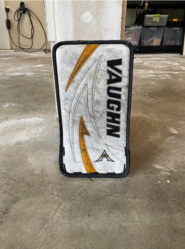 Vaughn Goalie Blocker Set: LISTING IS BUNDLE LISTING FOR CUSTOMER