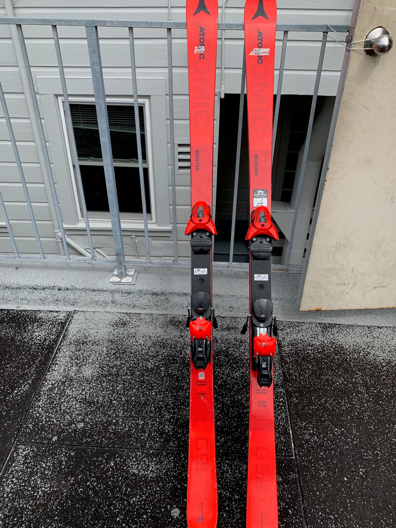 Atomic 166 cm Racing Redster G9 GS Skis With Atomic Z12 Bindings