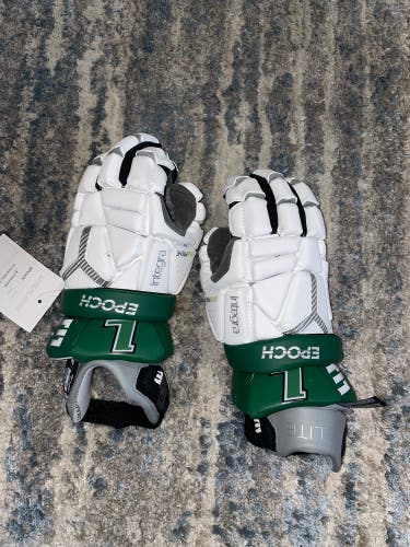 Loyola men’s lacrosse gloves
