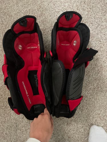 Used Bauer Vapor 1X Lite Shin Pads