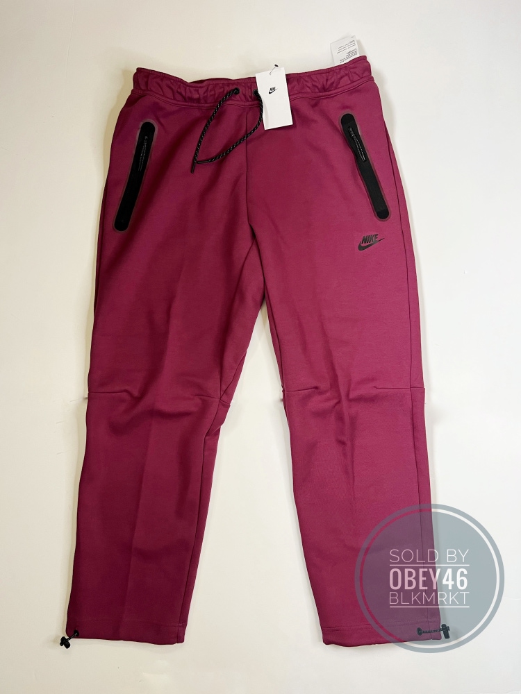 New Nike Sportswear Tech Fleece Pants Red Beetroot
