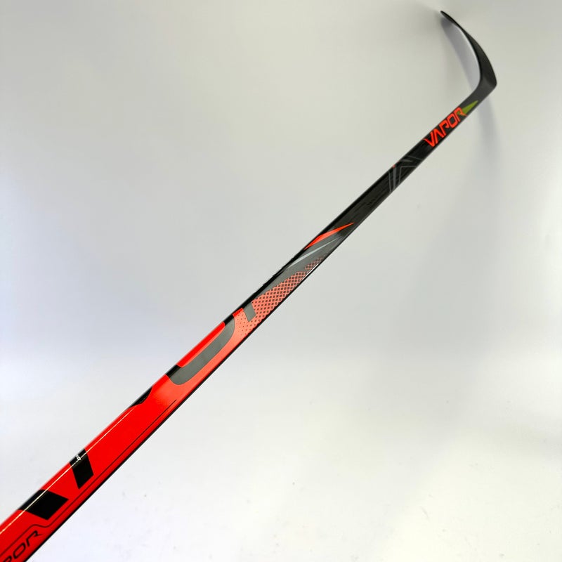 NEW UNRELEASED Bauer Vapor Hyperlite League Hockey Sticks Right