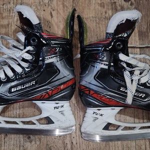 Used Bauer Vapor X2.9 Hockey Skates Extra Wide Width Size 2.5