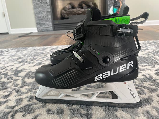 Senior LIGHTLY Used Bauer Konekt Hockey Goalie Skates Regular Width Size 8