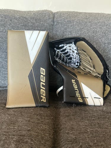 Bauer Supreme UltraSonic Custom Senior Goalie Equipment Glove and Blocker Blocker Hand Regular