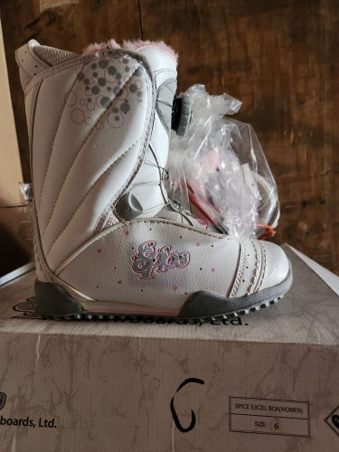 NEW Spice Excel Boa Women's Beginner-Intermediate Snowboard Boots
