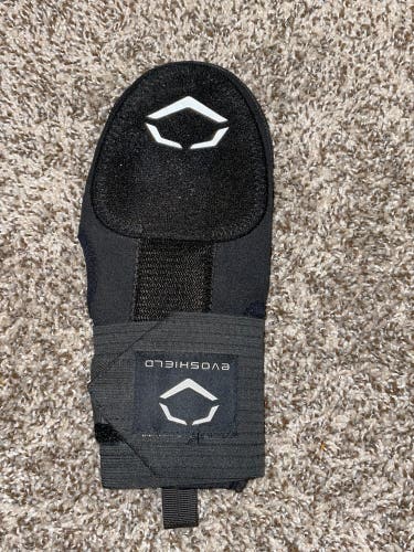 Black New Senior EvoShield Wrist Guards Sliding mitt