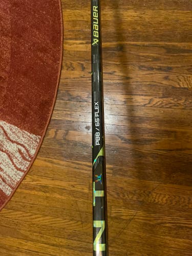 Intermediate Right Handed P88  Ag5nt Hockey Stick