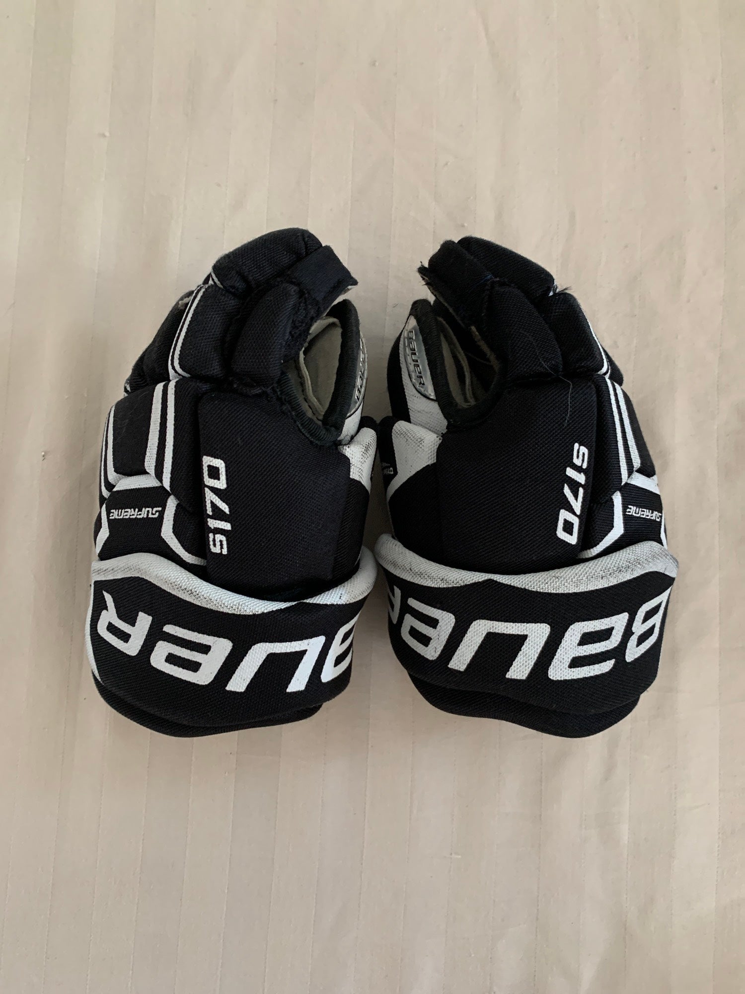 Used Bauer Supreme S170 Gloves (9") | SidelineSwap