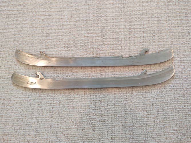 Used Bauer LS2 230 mm Tuuk Stainless Steel Blades