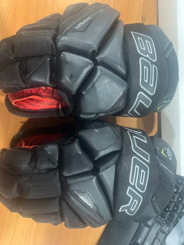 Bauer 11" Vapor X2.9 Gloves