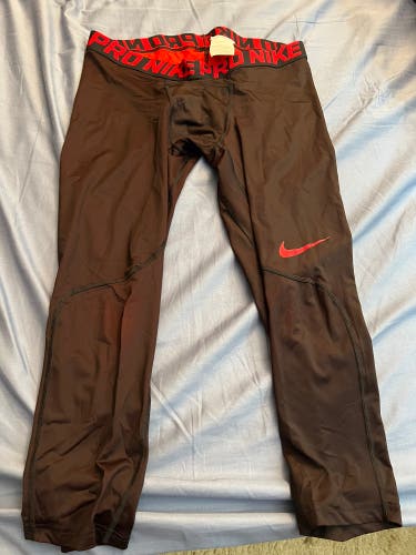 Nike Pro Combat Men’s XL Compression 3/4 Pants