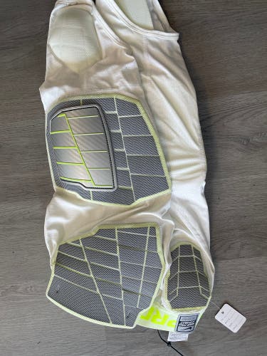 New Medium Nike Adult Football