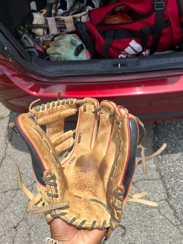 Infield 11.5" Heart of the Hide Baseball Glove