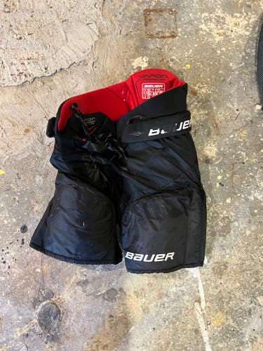 Used Medium Bauer vapor x800 lite Hockey Pants