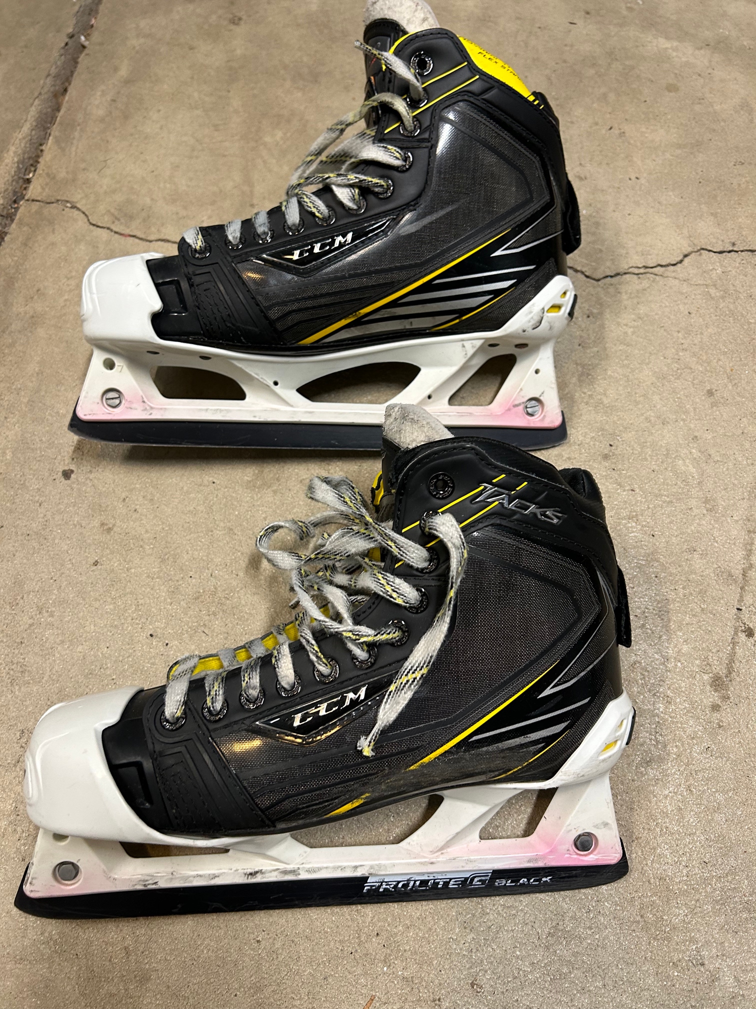 Senior Used CCM Tacks Hockey Goalie Skates Regular Width Size 8