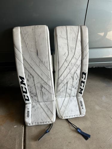 33" CCM  Axis 1.9 Goalie Leg Pads
