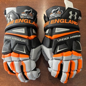 New Player's Under Armour 13" Engage Lacrosse Gloves