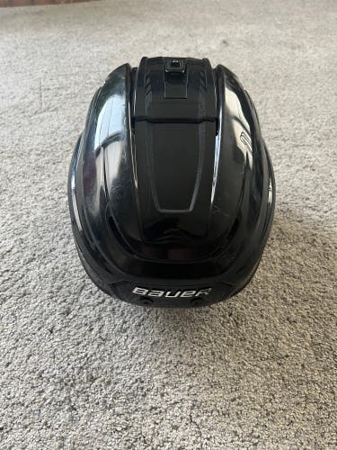 Senior Small/Medium Black Bauer Hyperlite Helmet