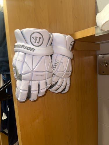 Used Player's Warrior Extra Large Evo Lacrosse Gloves