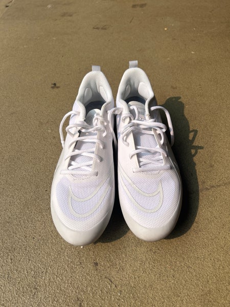 White Low Top Huarache 8 Pro Cleats Lacrosse size 10.5 Men’s (Women’s 11.5)