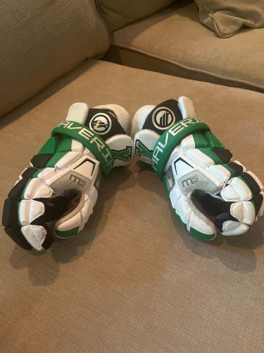 York College Maverick M5 Gloves