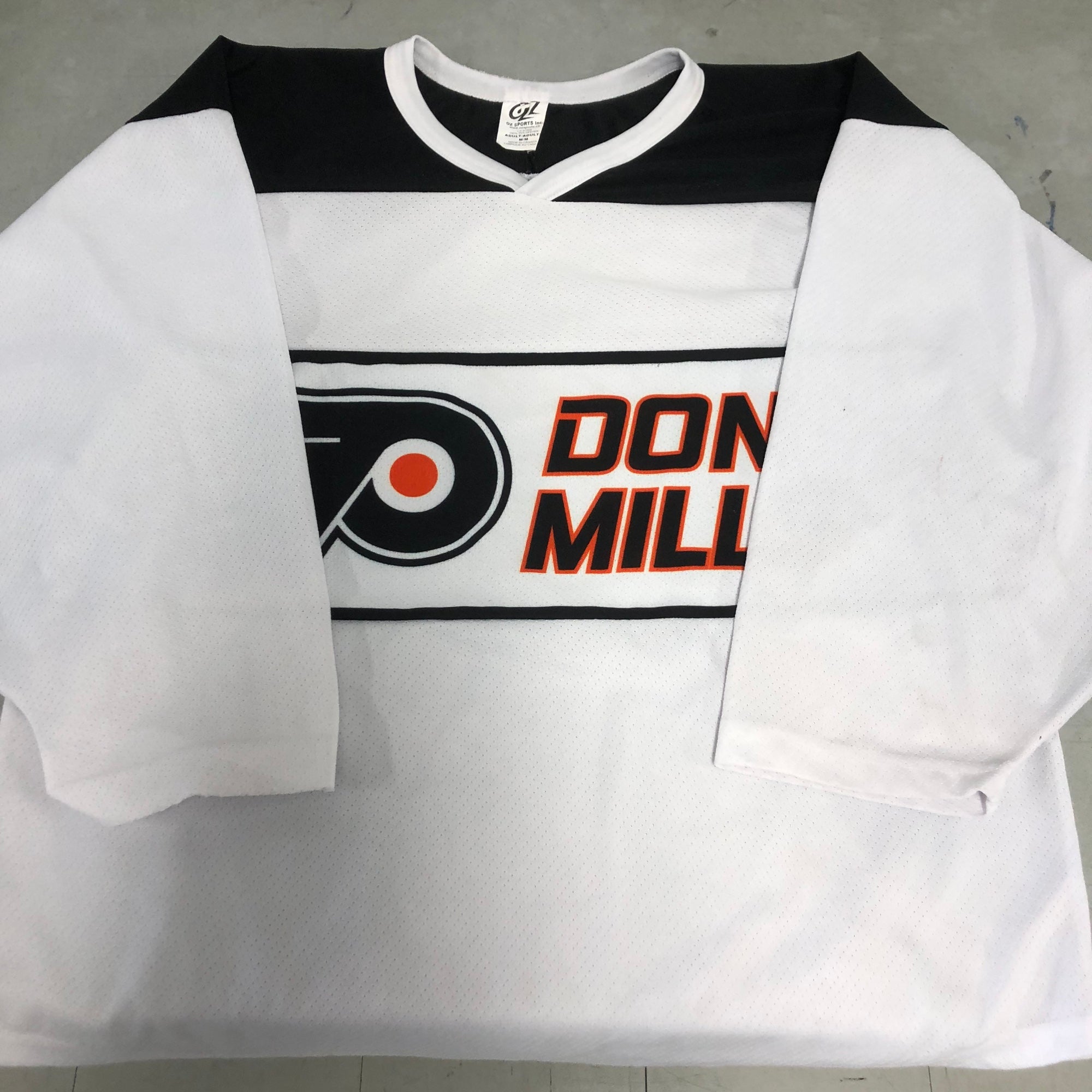 Don Mills Flyers mens medium practice jersey