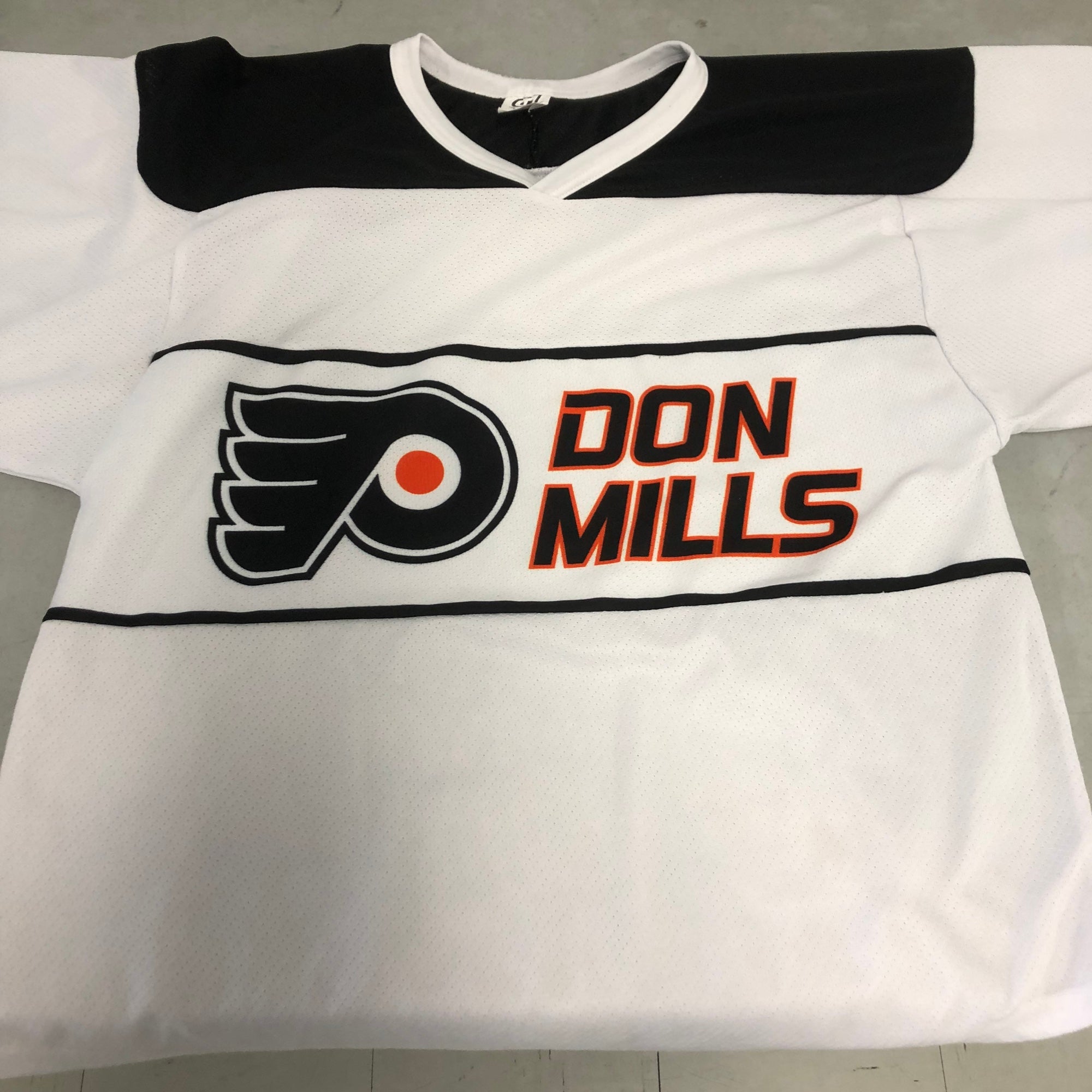 Don Mills Flyers mens medium practice jersey