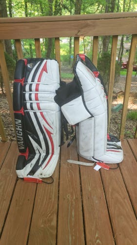 Used 33" Vaughn Velocity V4 Goalie Leg Pads