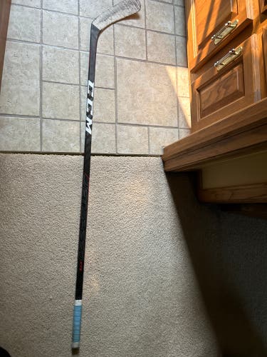 Senior Right Handed P29  Jetspeed FT3 Hockey Stick