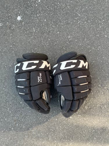 CCM 12" Tacks 4 Roll Pro Gloves
