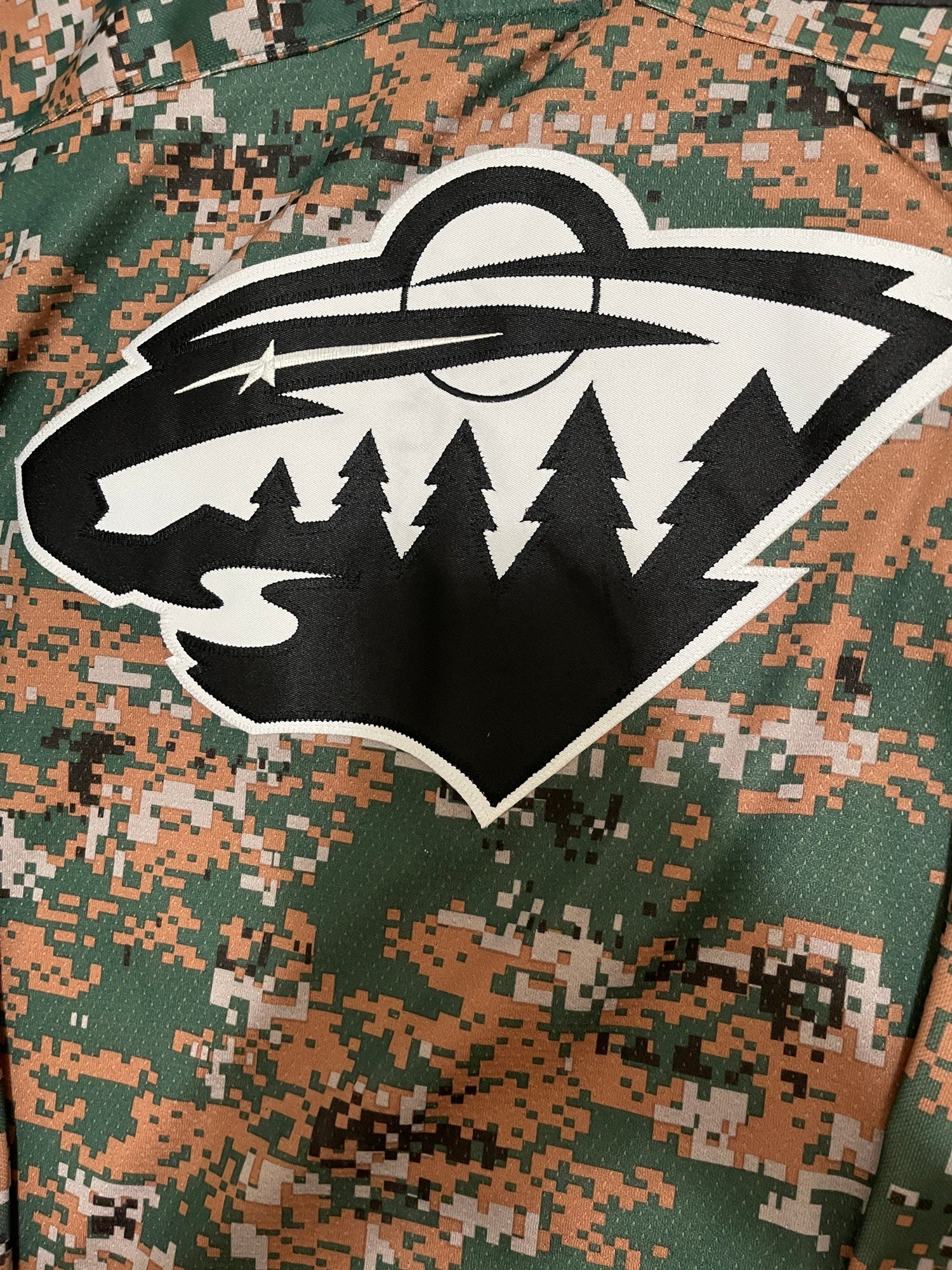 NWT Mens Colorado Avalanche Authentic Adidas CAMOUFLAGE Military