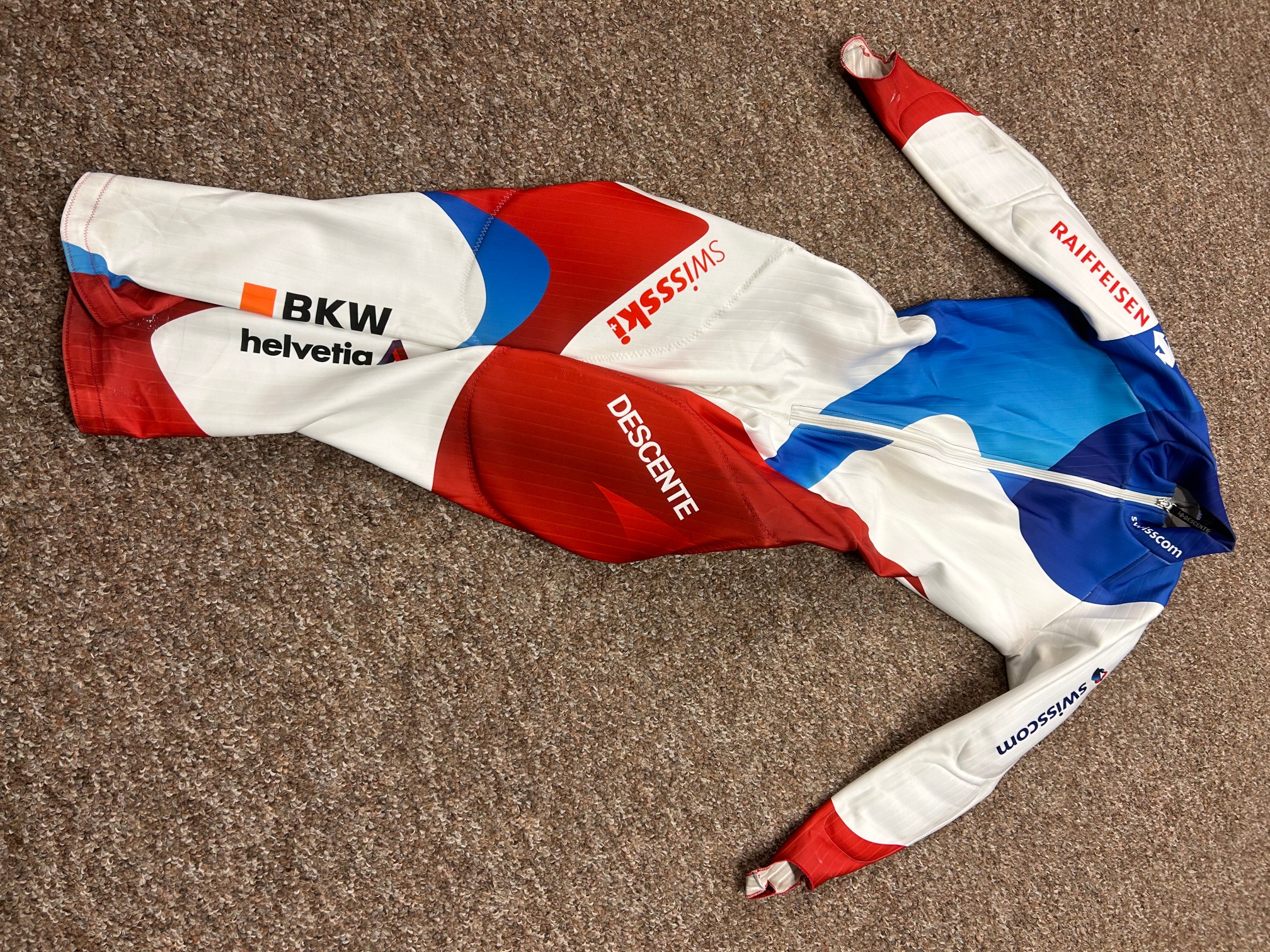Swiss Team Issued padded GS Descente suit XL