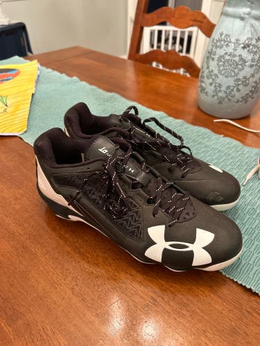 Black Men's Metal Low Top