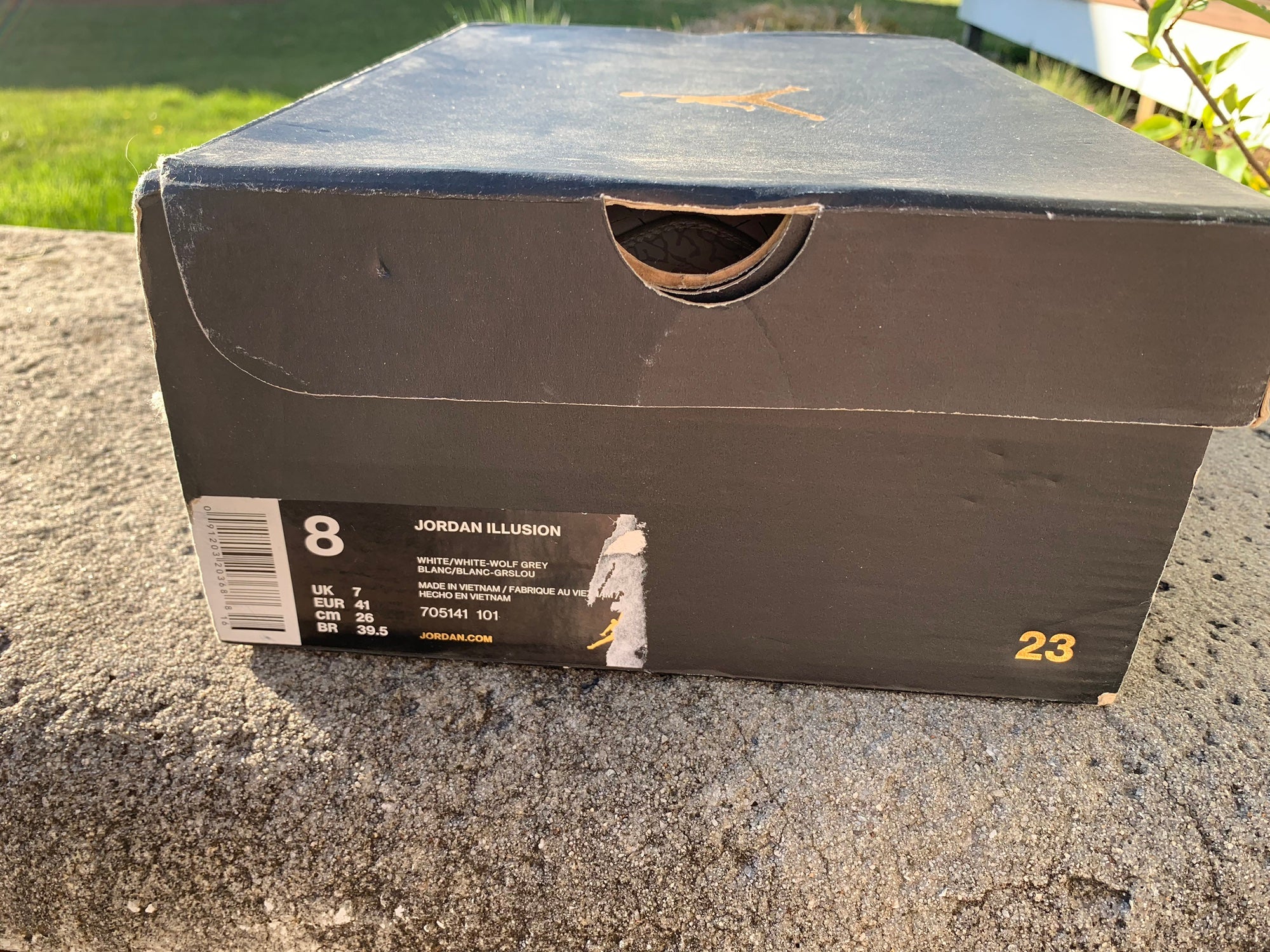 jordan illusion wolf grey