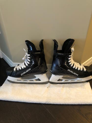 Bauer hyperlite skates 9 A/E
