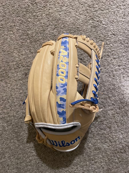 New 2023 Right Hand Throw 11.75" A2000 Baseball Glove