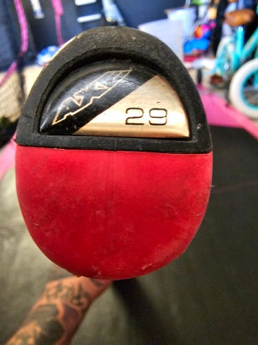 Used USSSA Certified AXE Composite Avenge Bat (-10) 19 oz 29"