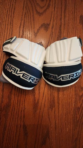 Maverik Max Arm Pads