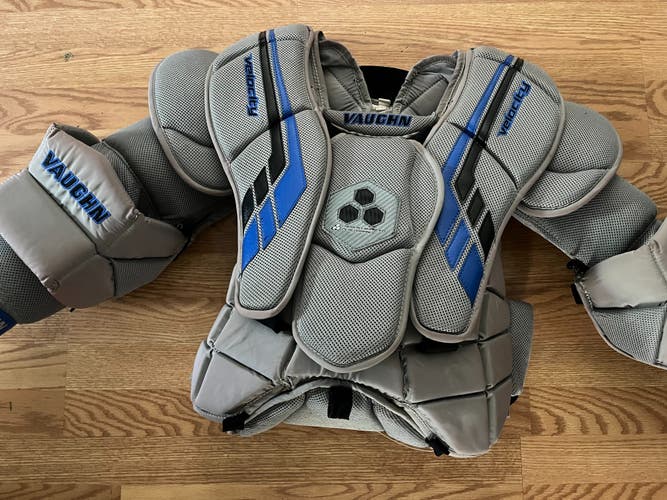Used Large Vaughn Velocity VE8 Int Goalie Chest Protector