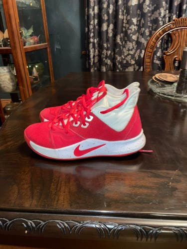 Used Size 6.5 (Women's 7.5) Nike Shoes