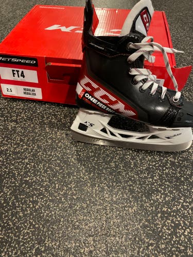 CCM JetSpeed FT4 Hockey Skates