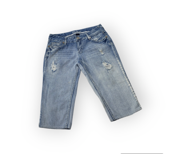 Amethyst Cut Off Low Rise Split Hem Knee Length Bermuda Blue Jean Shorts Size 7