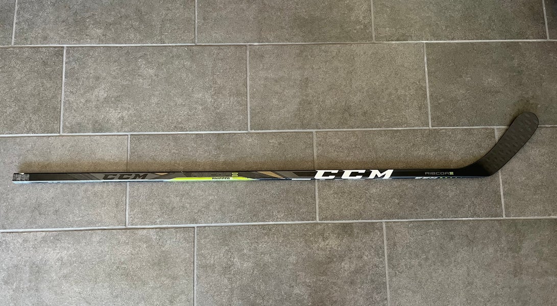 NEW Pro Stock Easton Synergy SE16 Hockey Stick 2010 Olympics Team Canada  Morrow