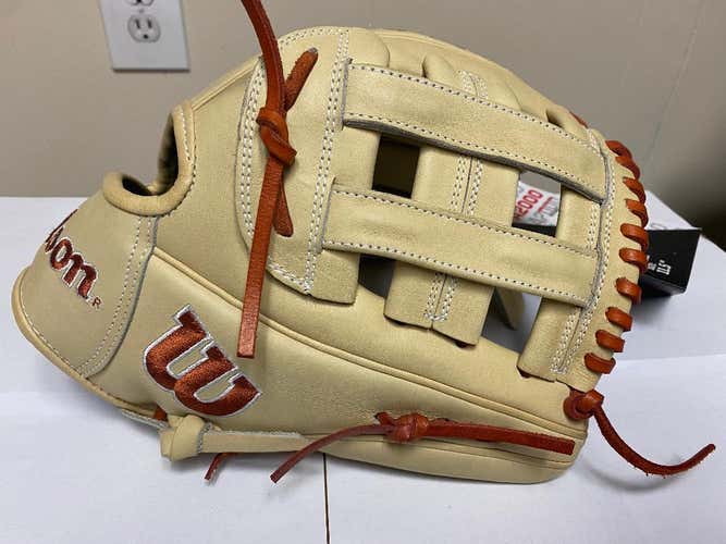 Brand New  Tags Wilson PP05 11.5" A2000 Baseball Glove RHT WBW100087115 Retail $299 Brown