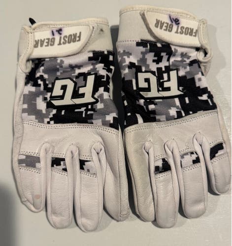 Used Youth XL Frost Gear Batting Gloves