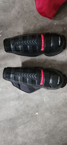 CCM RBZ Shin Pads